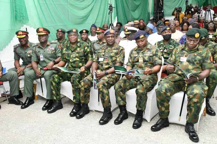 CHIEF OF DEFENCE STAFF TELLS 26 SOLDIERS TO SHARE N1M FOR KILLING TERRISTS WITH N5M BOUNTY