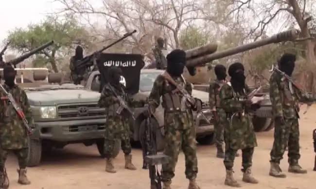 BREAKING: OVER 200 PRISONERS INCLUDING BOKO HARAM COMMANDERS ESCAPE AS FLOOD COLLAPSE MAIDUGURI FENCE PRISON